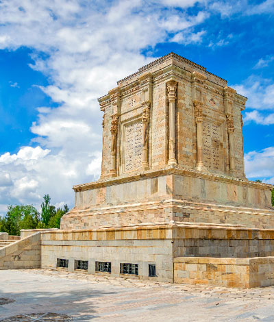 آریاپرواز 892